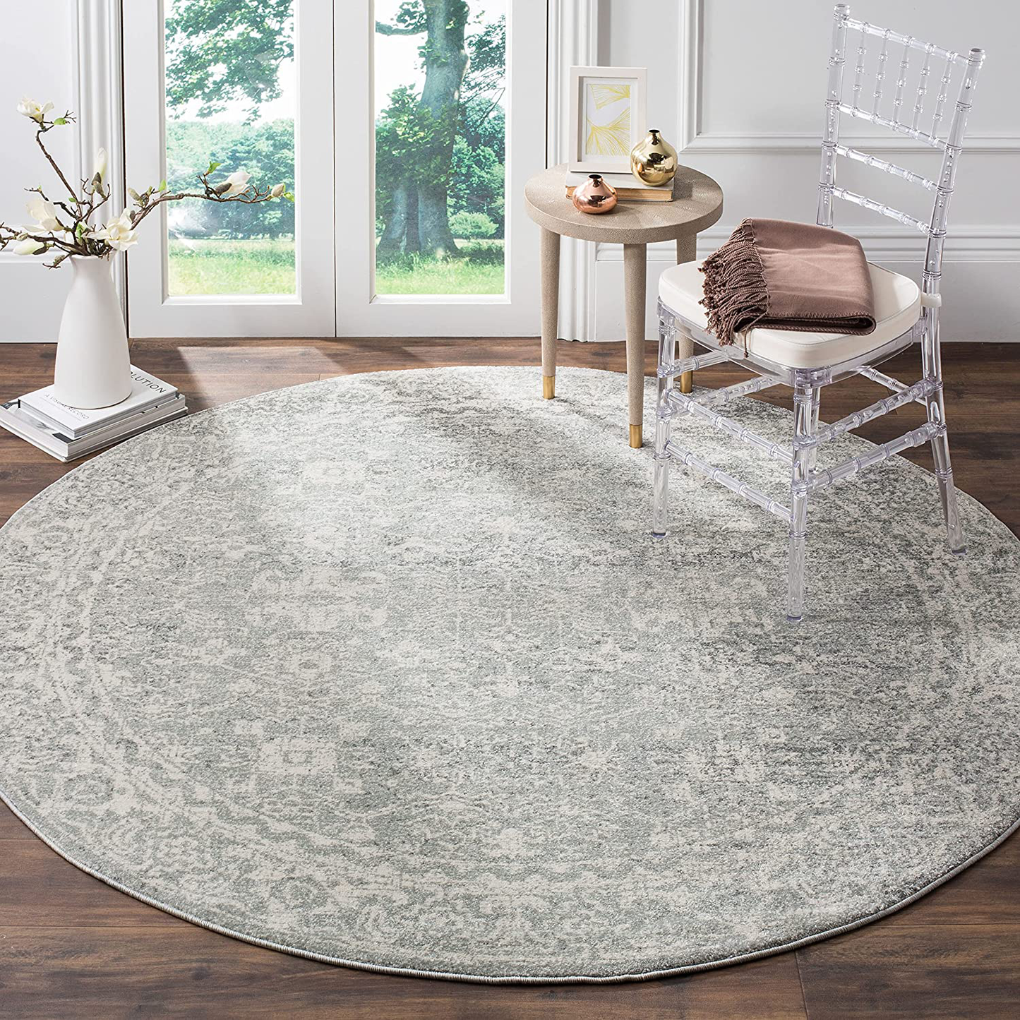 Rynx | Safavieh Evoke Collection EVK270Z Shabby Chic Distressed Non-Shedding Stain Resistant Living Room Bedroom Area Rug, 3' x 3' Round, Silver / Ivory