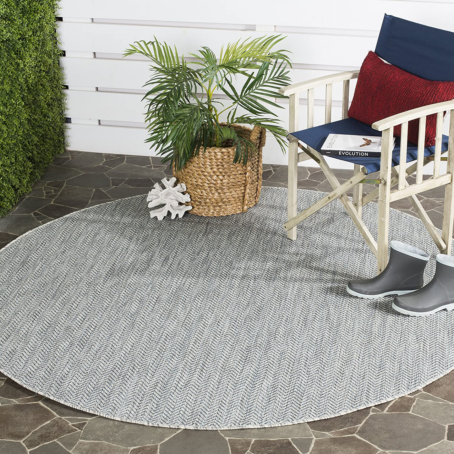 Rynx | Safavieh Courtyard Collection CY8022 Indoor/Outdoor Non-Shedding Stain-Resistant Patio Backyard Rug, 4' x 4' Round, Gray / Navy Blue