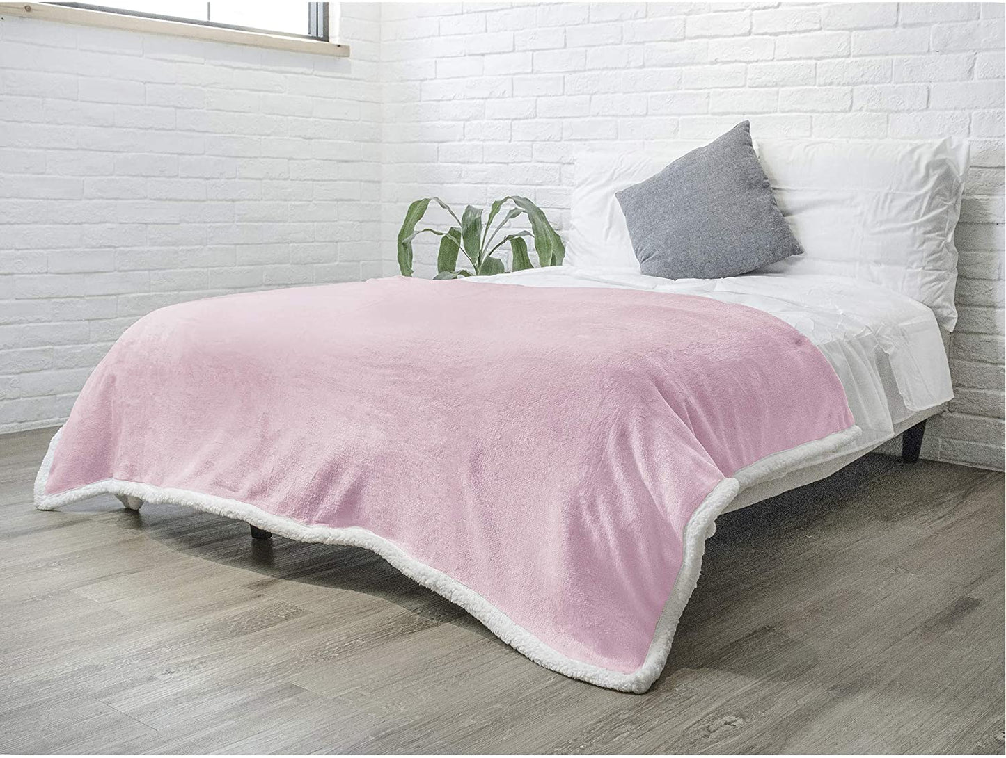 Rynx | Twin Plush Sherpa Blanket