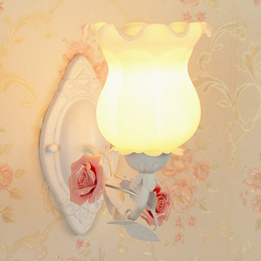 Rynx | 1 Light Sconce Light Fixture with Flower Glass Rustic Bedroom Wall Lamp with Bloom Deco in White/Green
