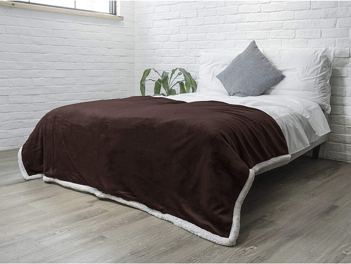 Rynx | Twin Plush Sherpa Blanket