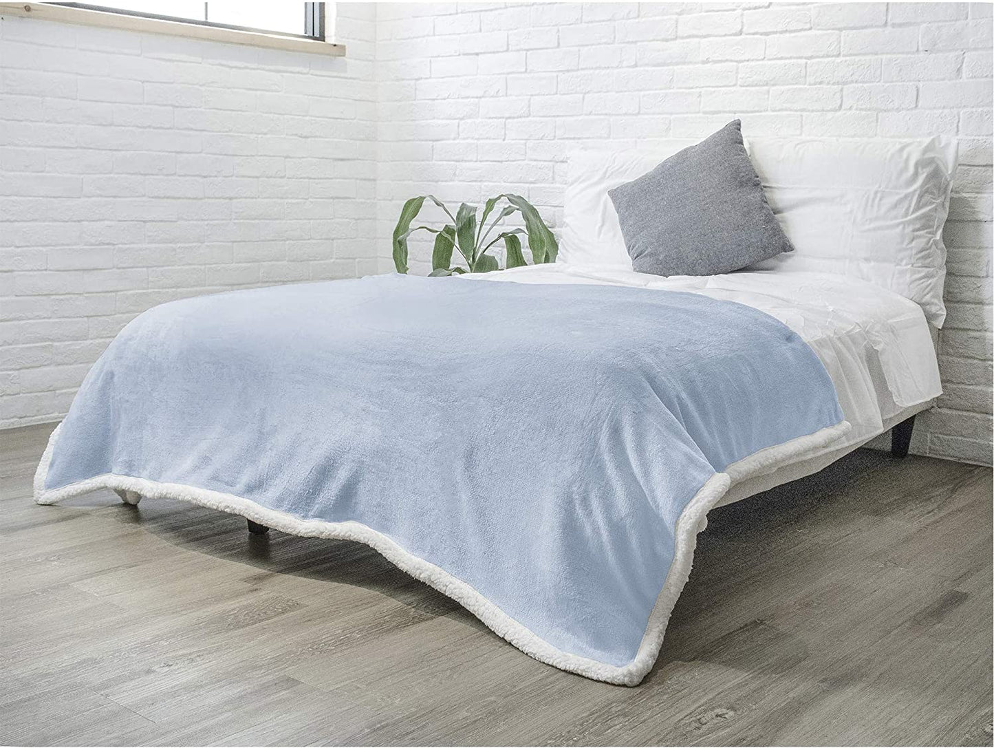 Rynx | Twin Plush Sherpa Blanket