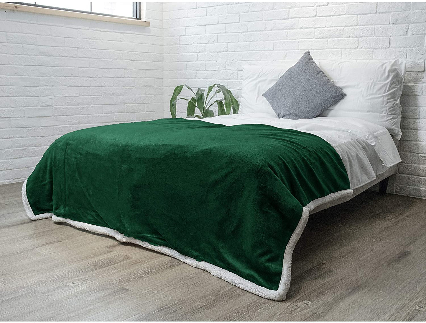 Rynx | Twin Plush Sherpa Blanket