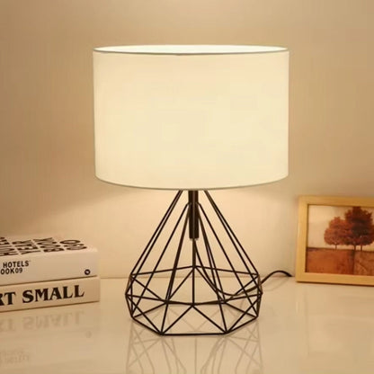 Rynx | Modern geometric wire table lamp
