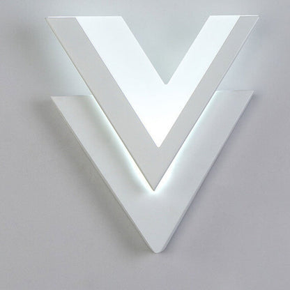 Rynx | Minimalist V-shaped LED wall lamp