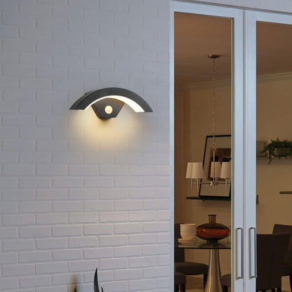 Rynx | EyeGlow adjustable wall lamp – elegant minimalist design