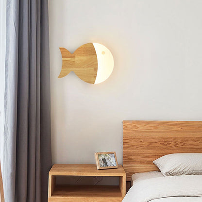 Rynx | Fynnora Nordic Wall Lamp | Oak & Acrylic | Minimalist Fish Design | LED Lighting