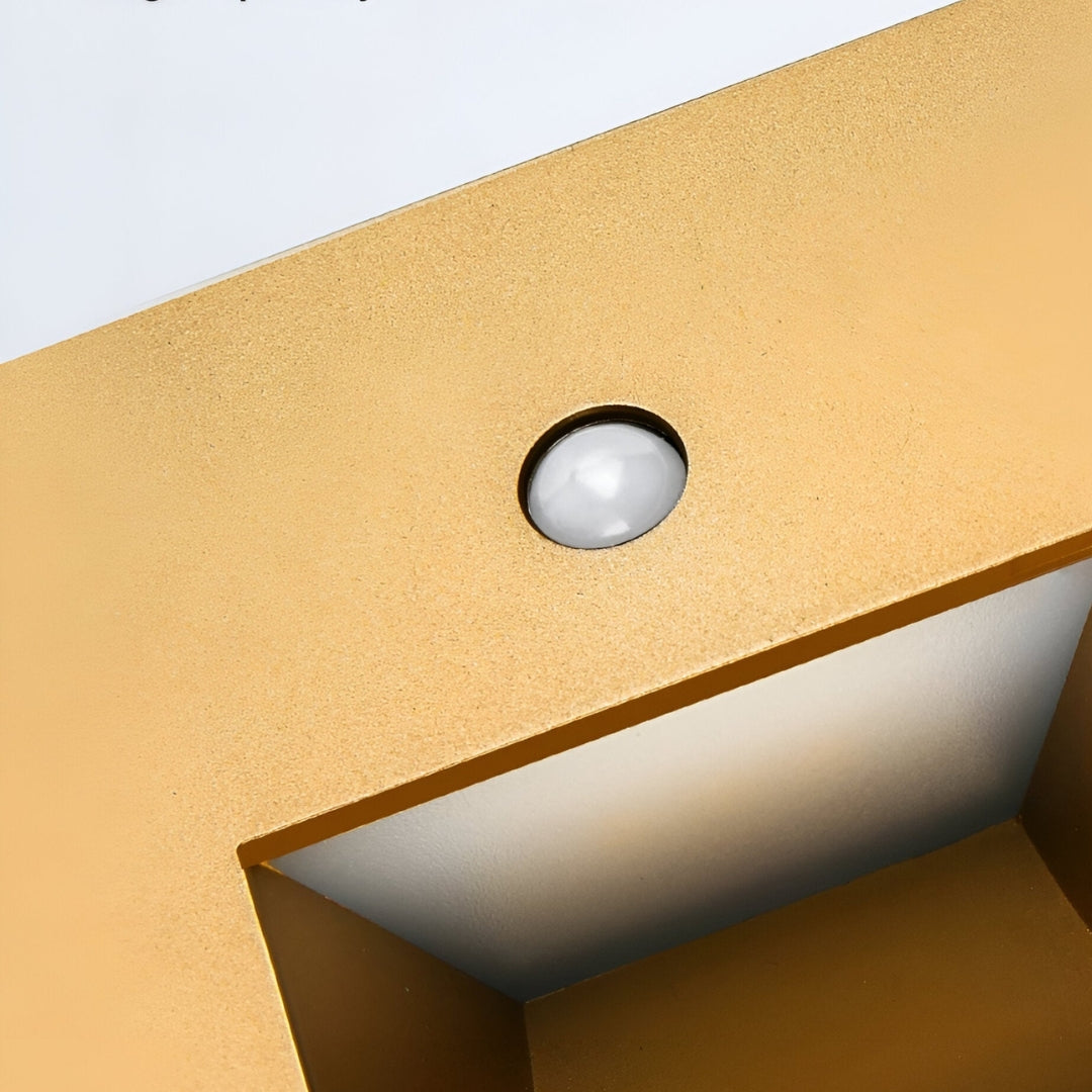 Rynx | StepShine - motion-sensitive wall lamp