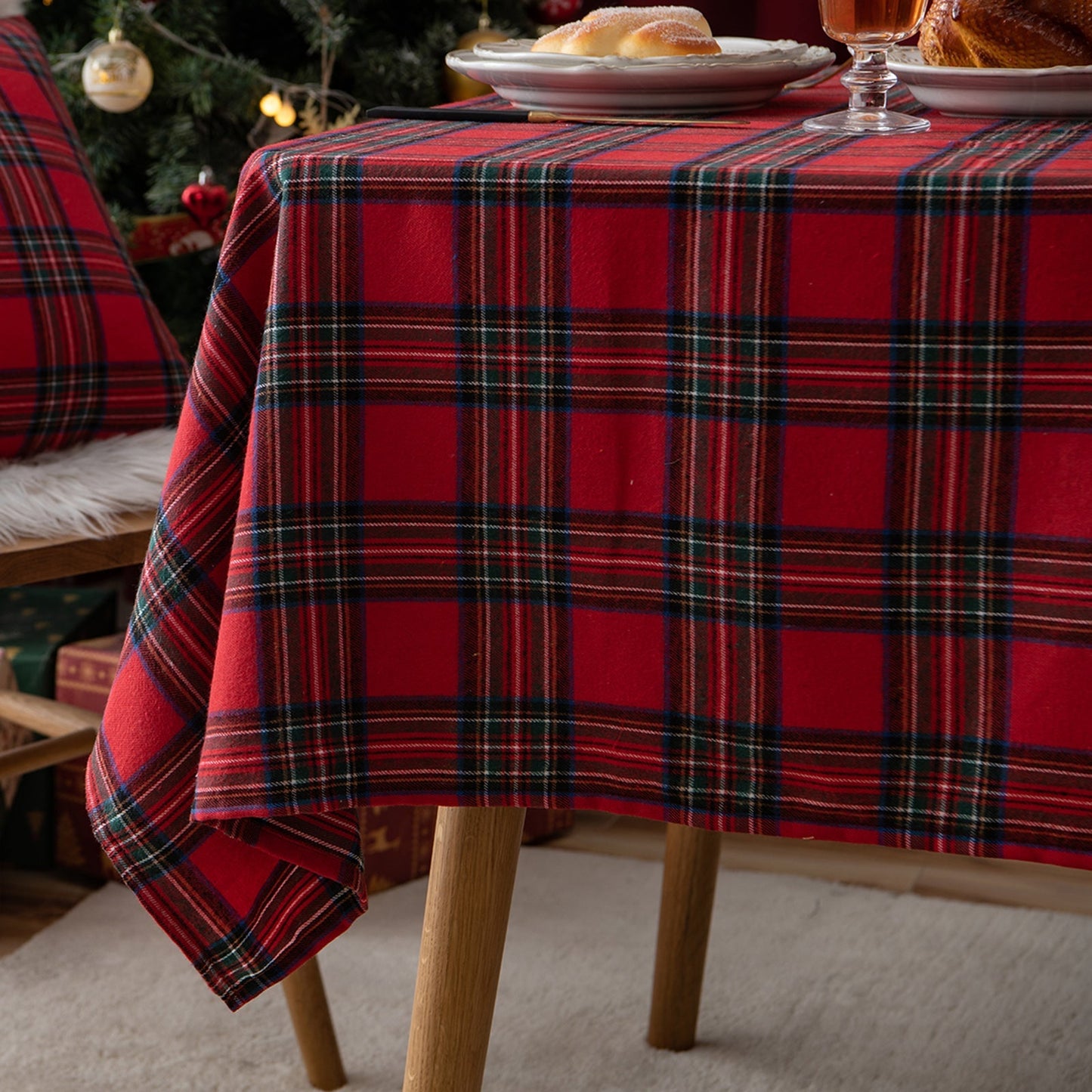 Rynx | Christmas Party Traditional Scottish Check Pattern Tablecloth