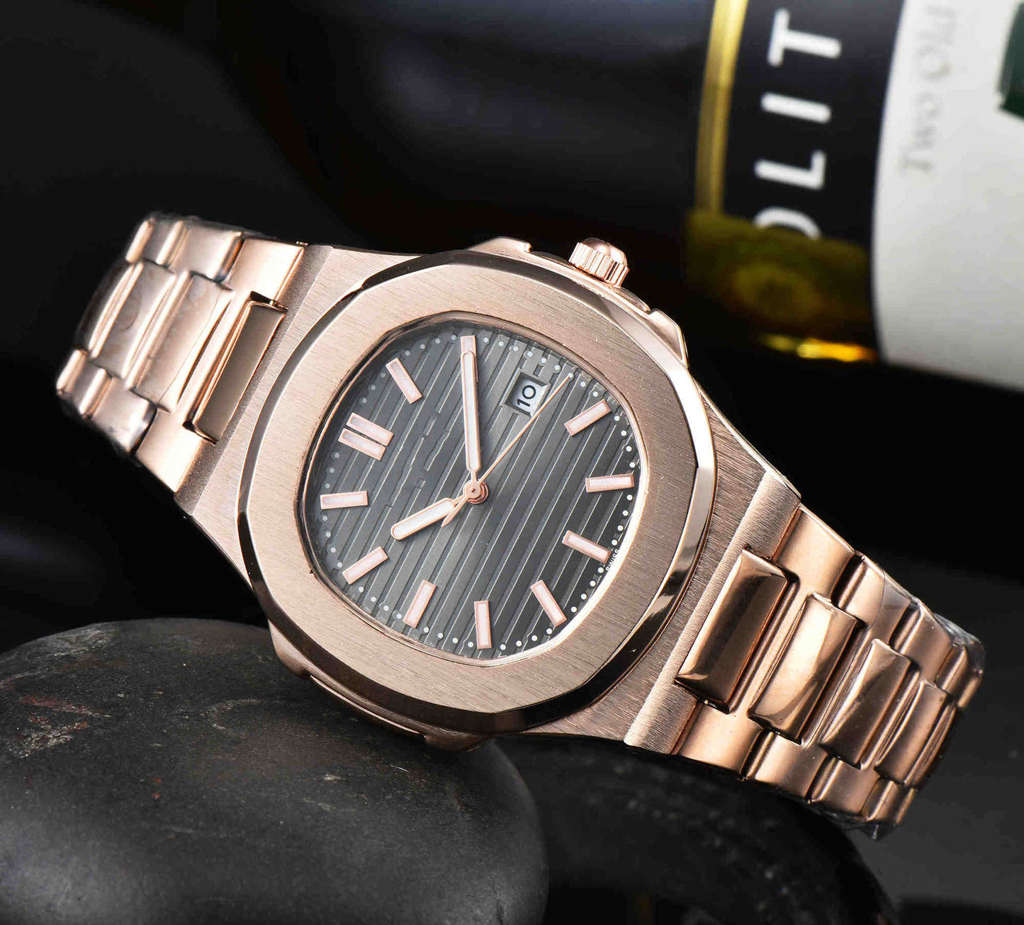 Rynx | Three-hand quartz seconds go date steel strap watch