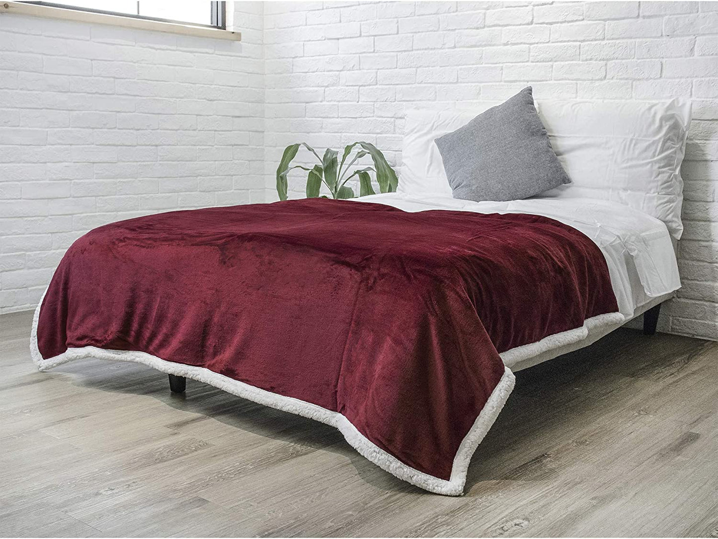 Rynx | Twin Plush Sherpa Blanket