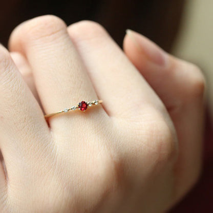 RYNX | 18K Gold Garnet Stone Ring - A Touch of Elegance