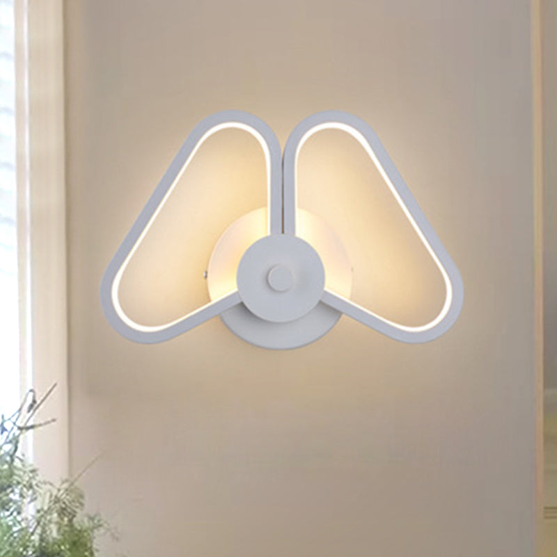 Rynx | Metallic Double Triangle Scone Light Simplicity White/Black LED Wall Light Idea in White/Warm Light