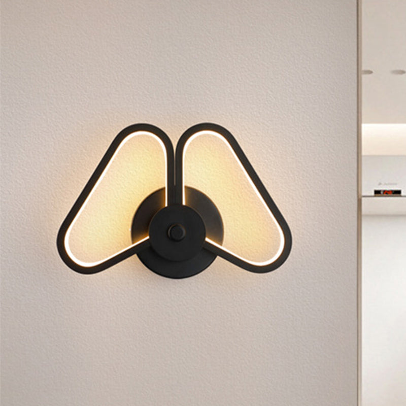 Rynx | Metallic Double Triangle Scone Light Simplicity White/Black LED Wall Light Idea in White/Warm Light