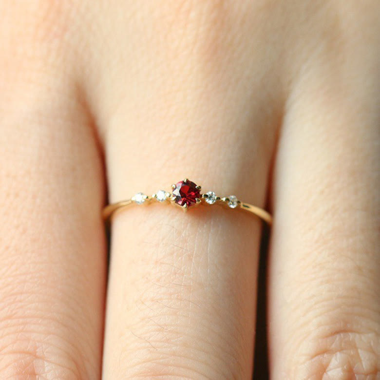 RYNX | 18K Gold Garnet Stone Ring - A Touch of Elegance