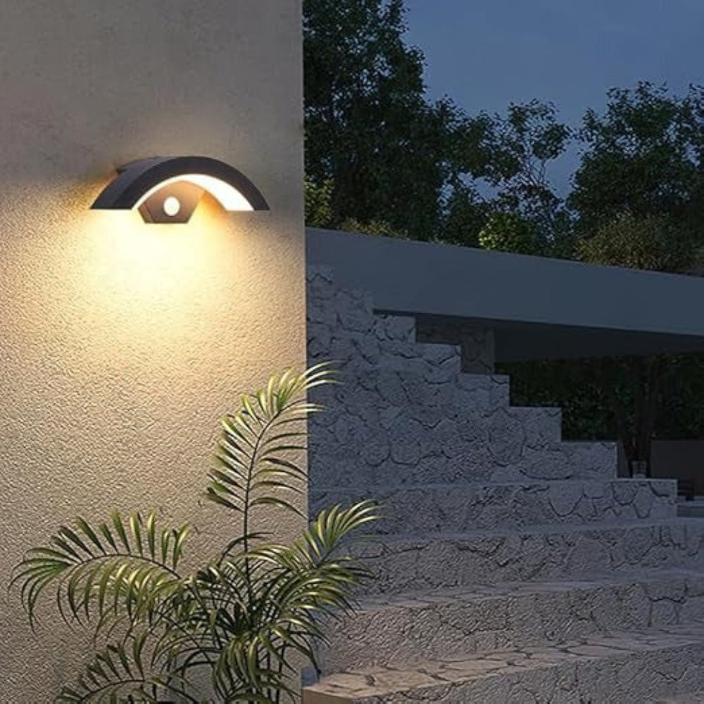 Rynx | EyeGlow adjustable wall lamp – elegant minimalist design