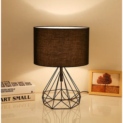 Rynx | Modern geometric wire table lamp