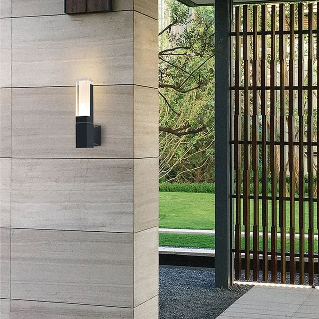 Rynx | Urbanglow - Aluminium-Acrylic Minimalist LED-Wall Lamp