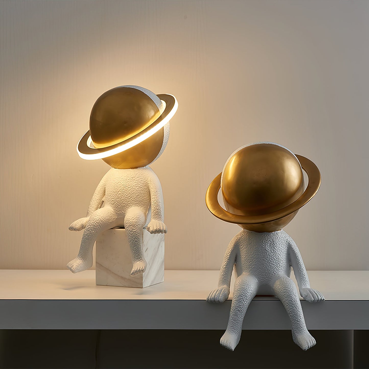 Rynx | Astronaut Table Lamp