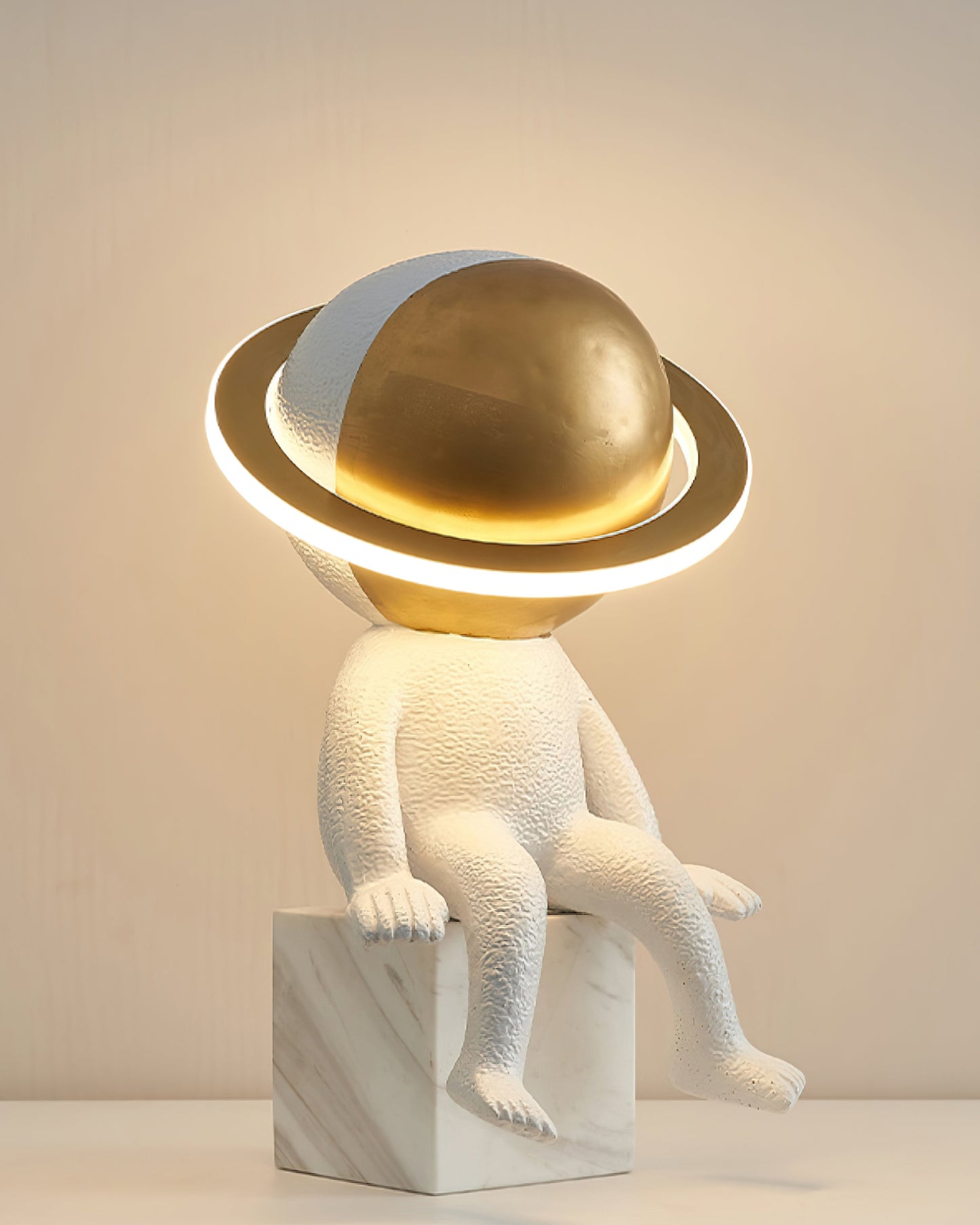 Rynx | Astronaut Table Lamp