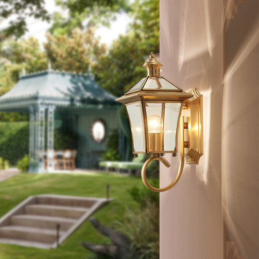 Rynx | Traditional European trapezoidal copper glass 1-light wall lamp for garden