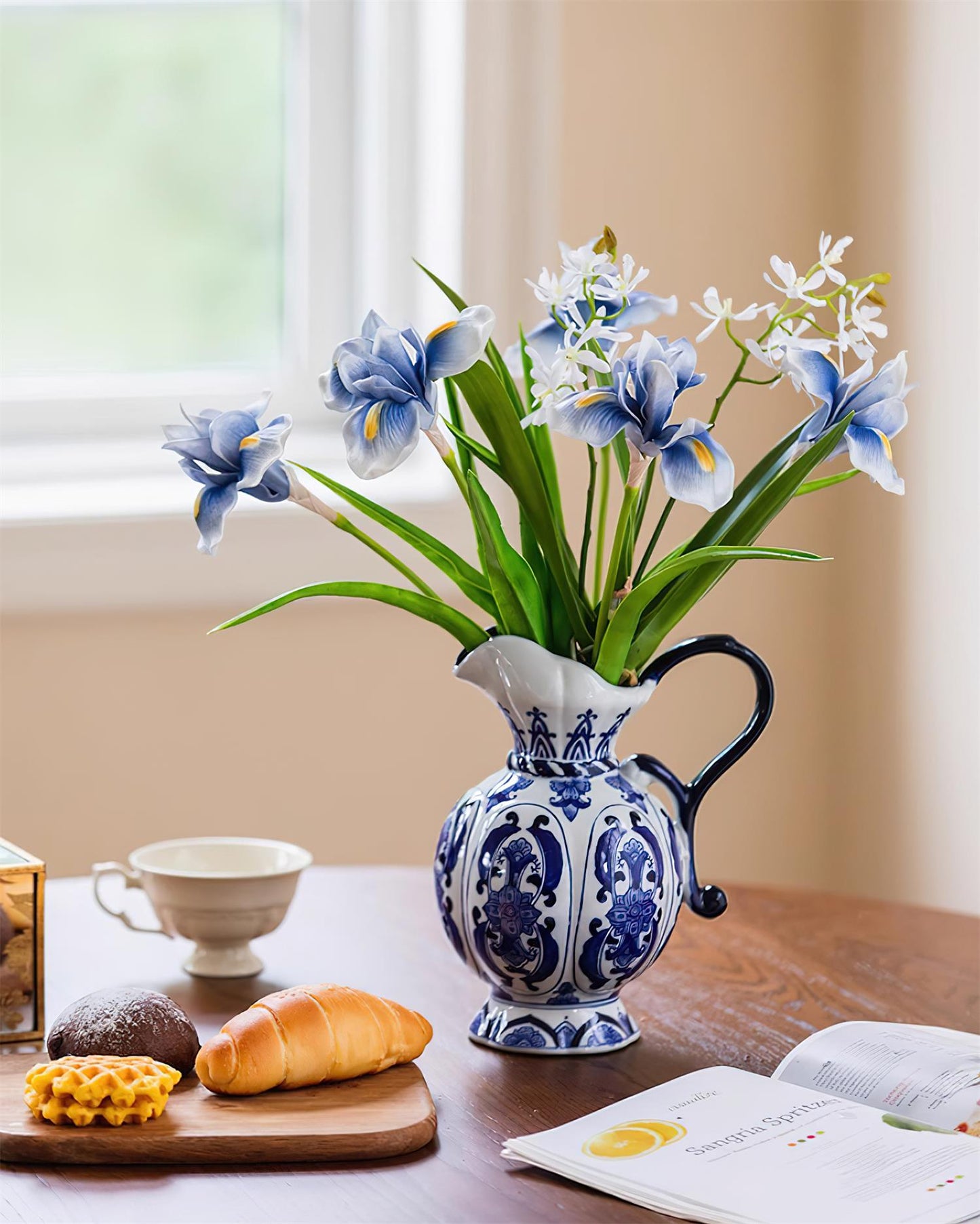 Rynx | Blue Branco Vase