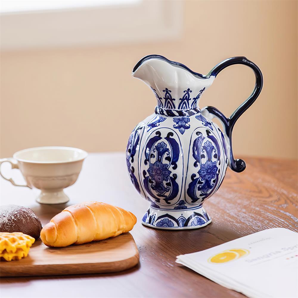 Rynx | Blue Branco Vase