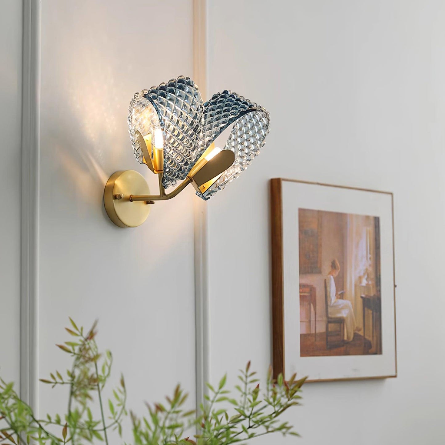 Rynx | Blue Ribbon Wall Lamp
