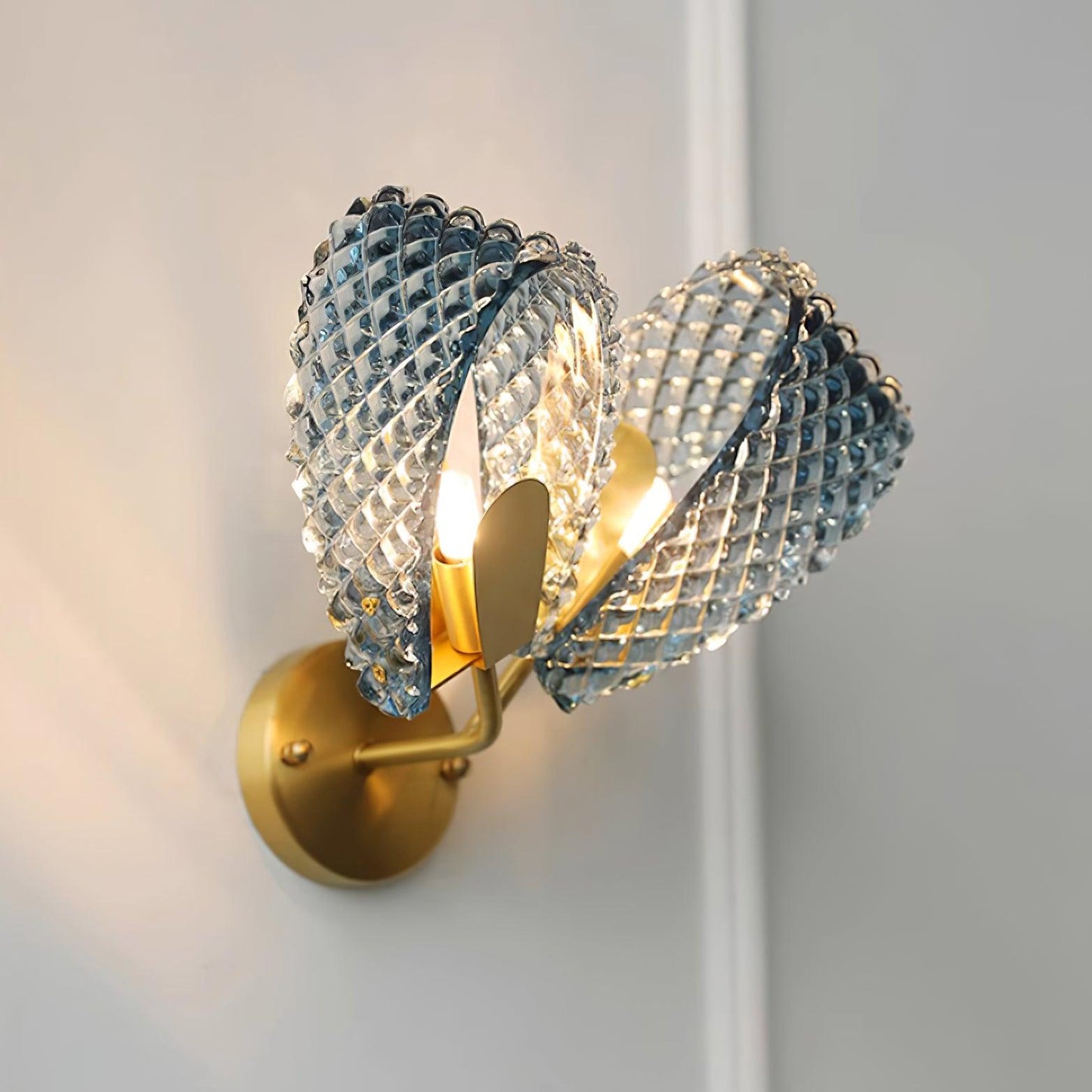 Rynx | Blue Ribbon Wall Lamp