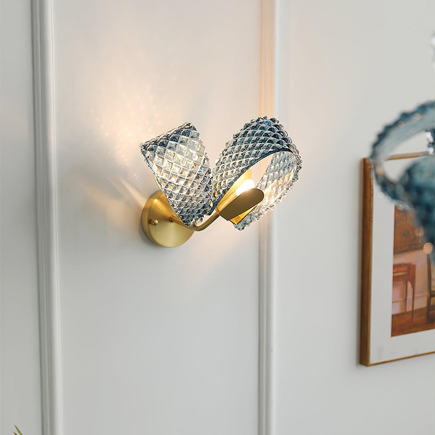 Rynx | Blue Ribbon Wall Lamp