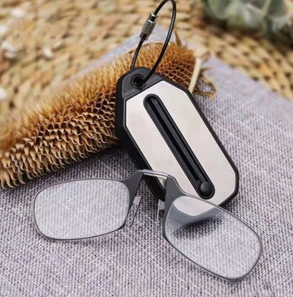 Rynx | The reading glasses you will never forget!