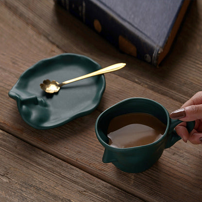 Rynx | Metal touching face, creative ceramic kiss coffee mug
