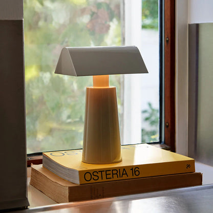 Rynx | Caret Table Lamp