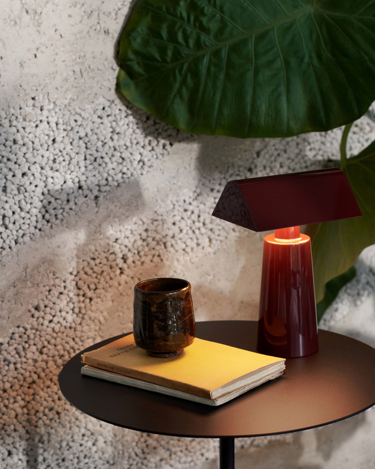 Rynx | Caret Table Lamp