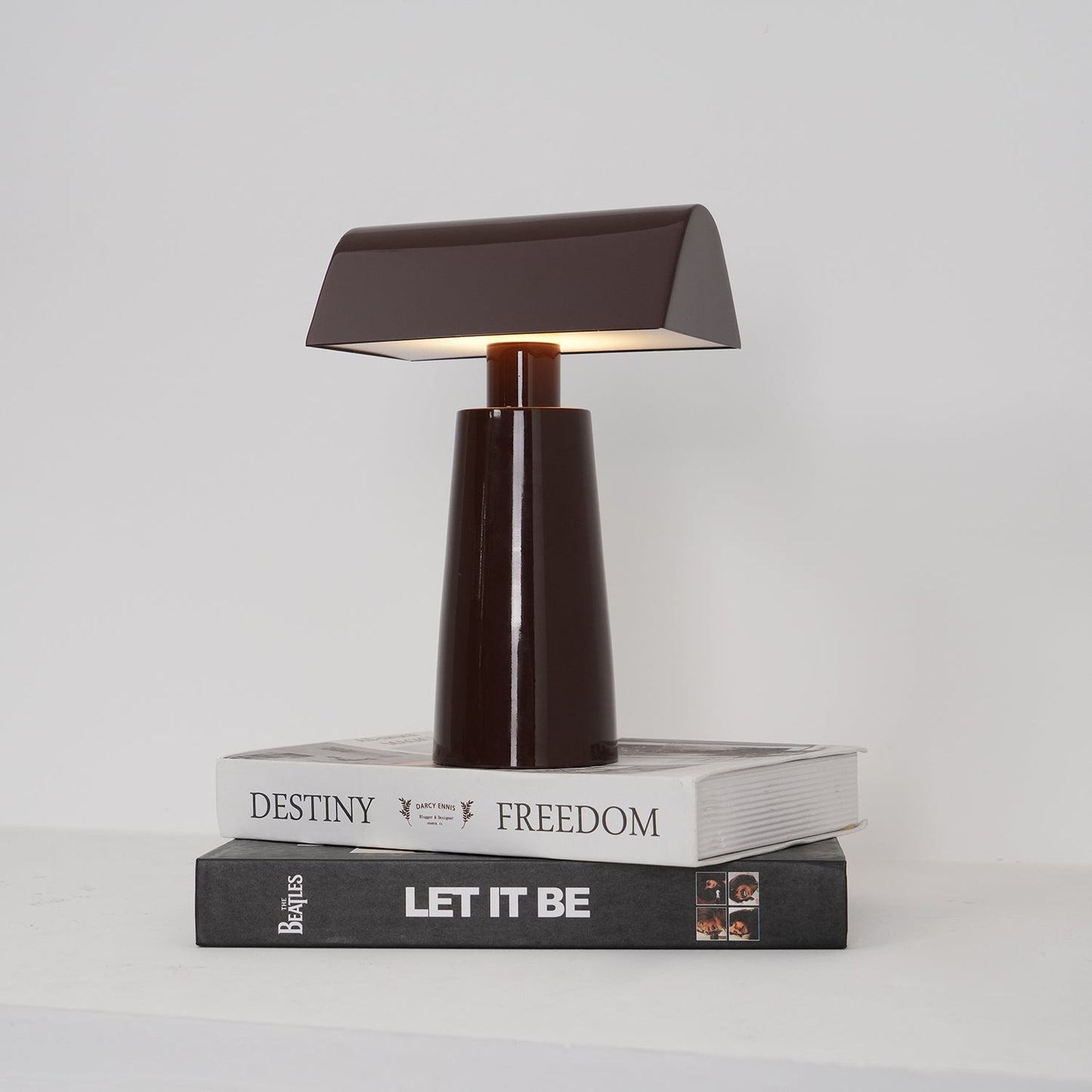 Rynx | Caret Table Lamp