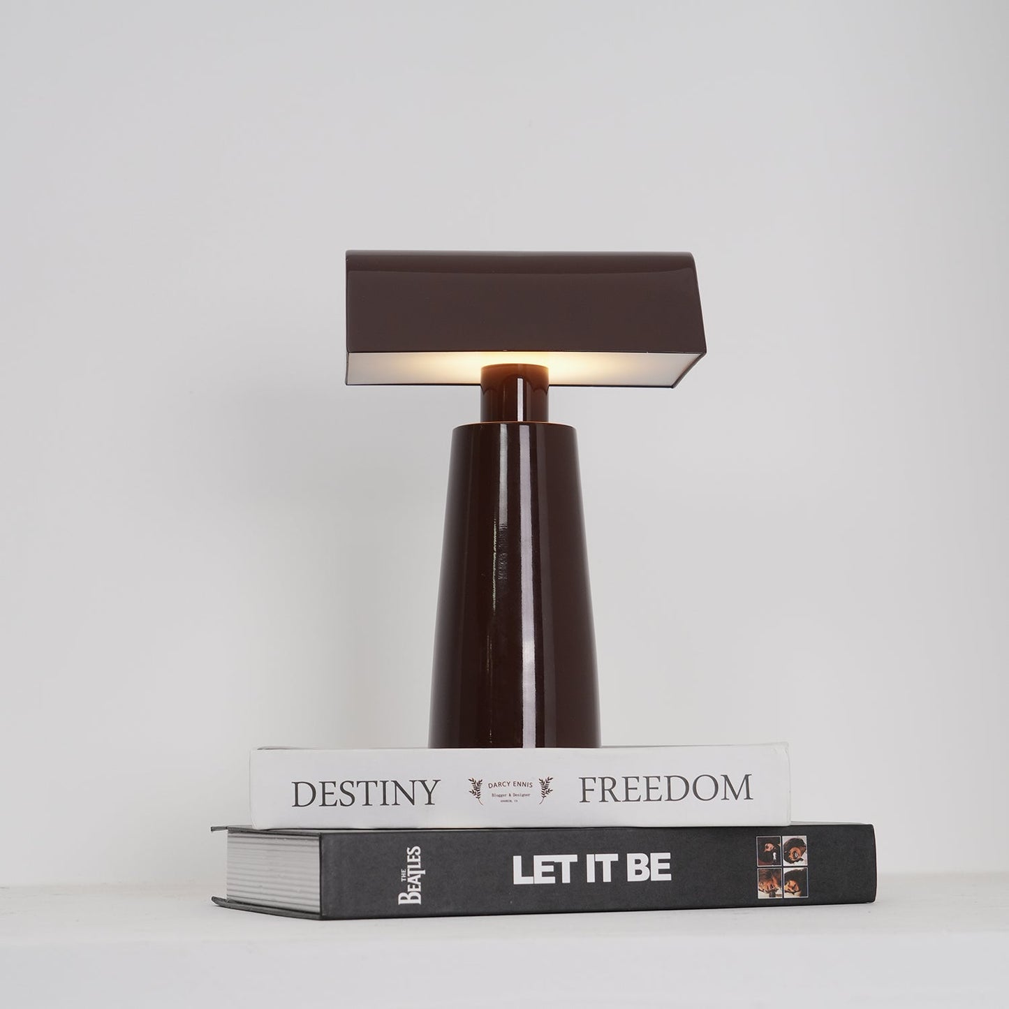 Rynx | Caret Table Lamp