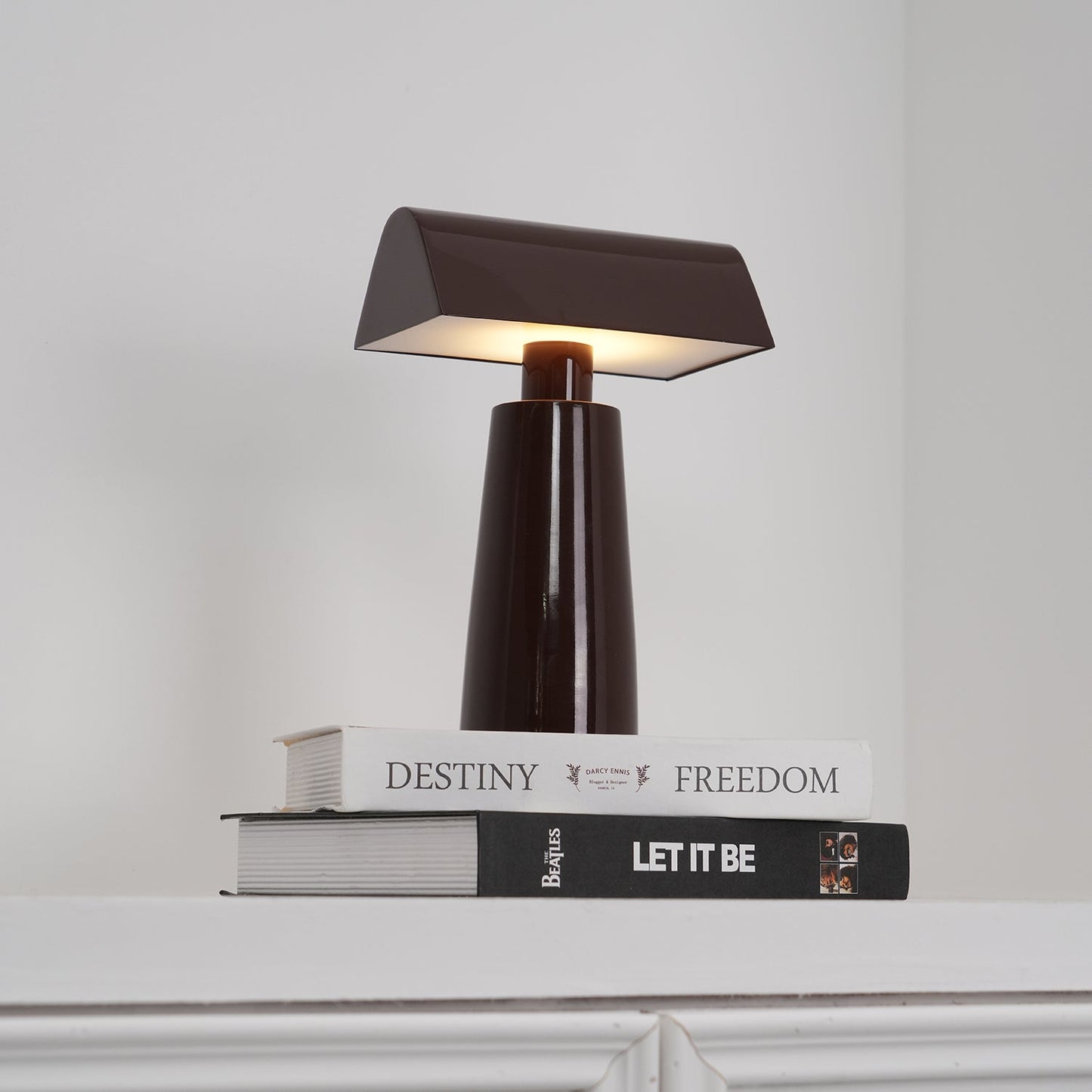 Rynx | Caret Table Lamp