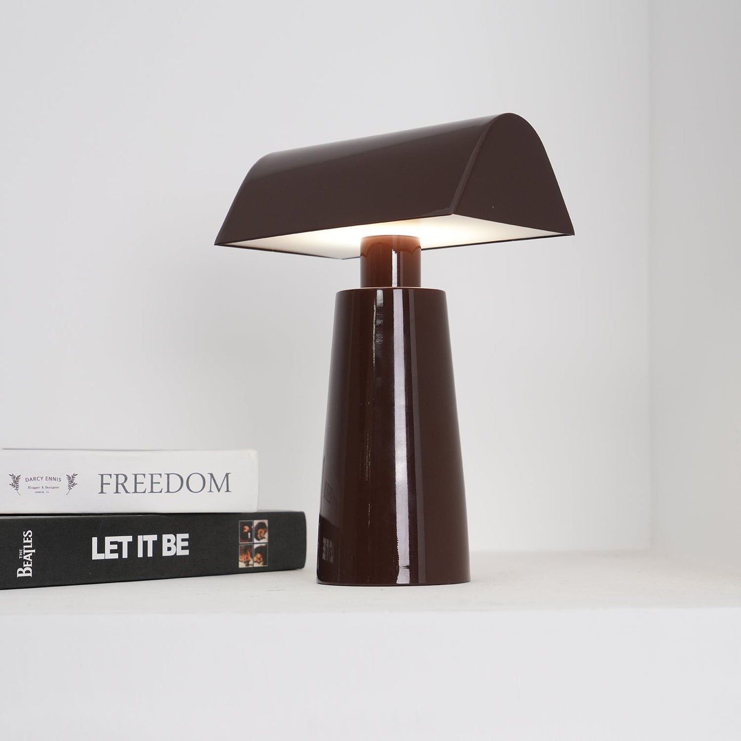 Rynx | Caret Table Lamp