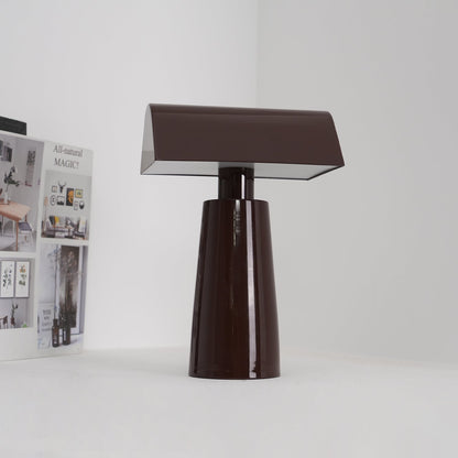 Rynx | Caret Table Lamp