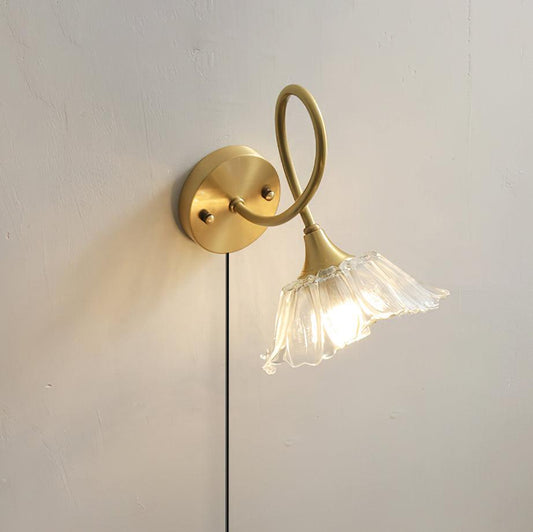Rynx | Century Lotus Leaf Plug In Wall Lmap