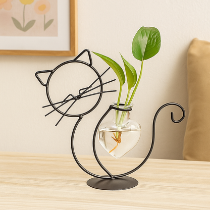 Rynx | FelineBloom – Heart-shaped glass planter box with cat-inspired holder