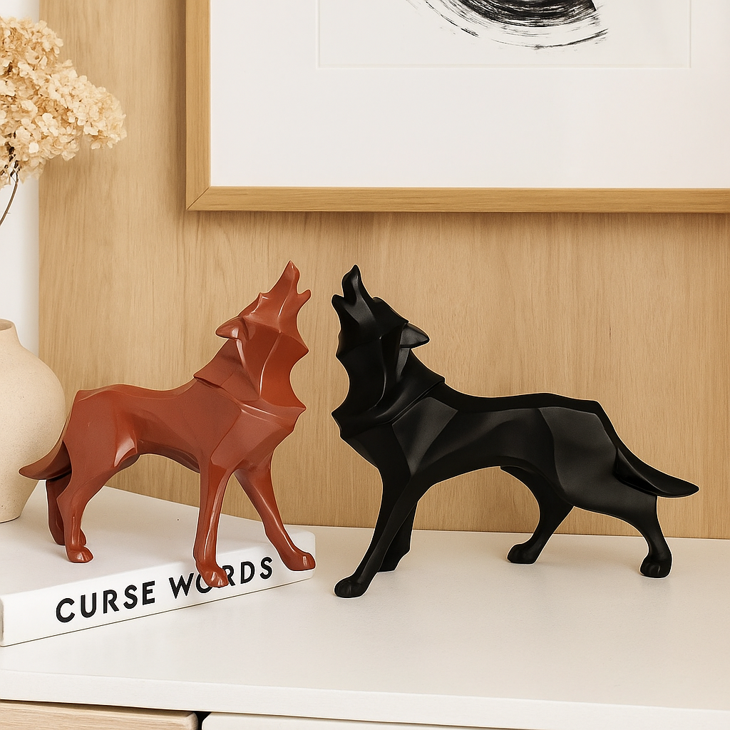 Rynx | LupoForm – Geometric Wolf Statue with Sharp-edged Design for Modern Spaces