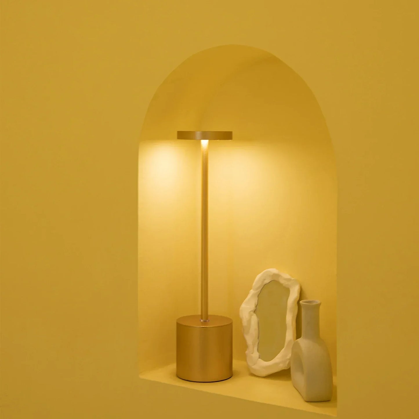 Rynx | BrightTouch - LED table lamp with intuitive touch sensor