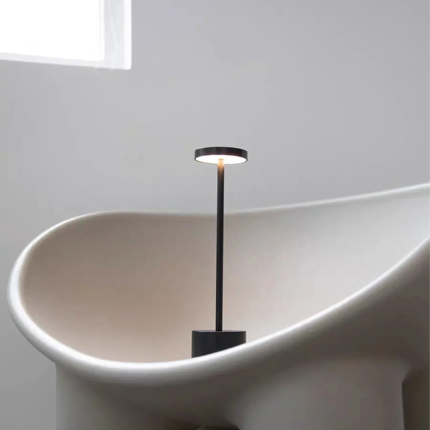 Rynx | BrightTouch - LED table lamp with intuitive touch sensor