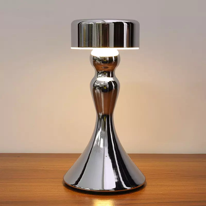 Rynx | Luxury Wireless Table Lamp with Gold Finish