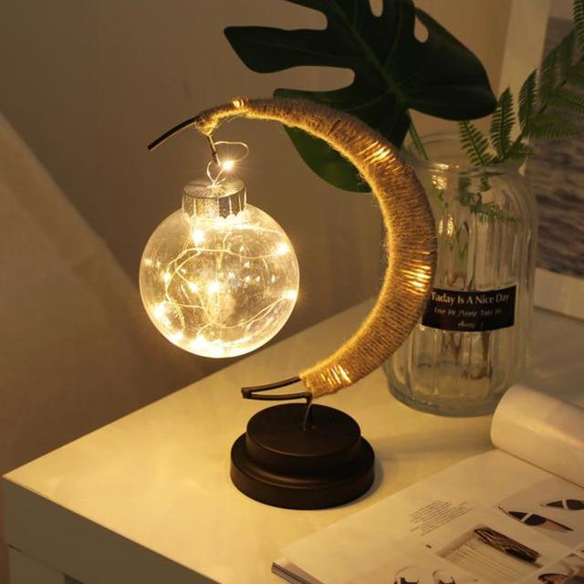 Rynx | - Table lamp Luxe - Crescent moon - Design made of wicker - Elegant lighting