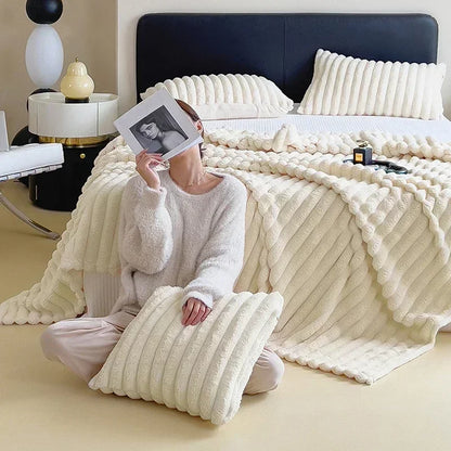 Rynx | LuxuraWrap Soft Plush Maxi Blanket