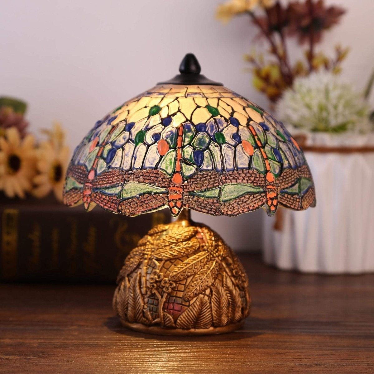 Rynx | - Vintage-Dragonfly-Lamp - Floral Elegance and Gentleness