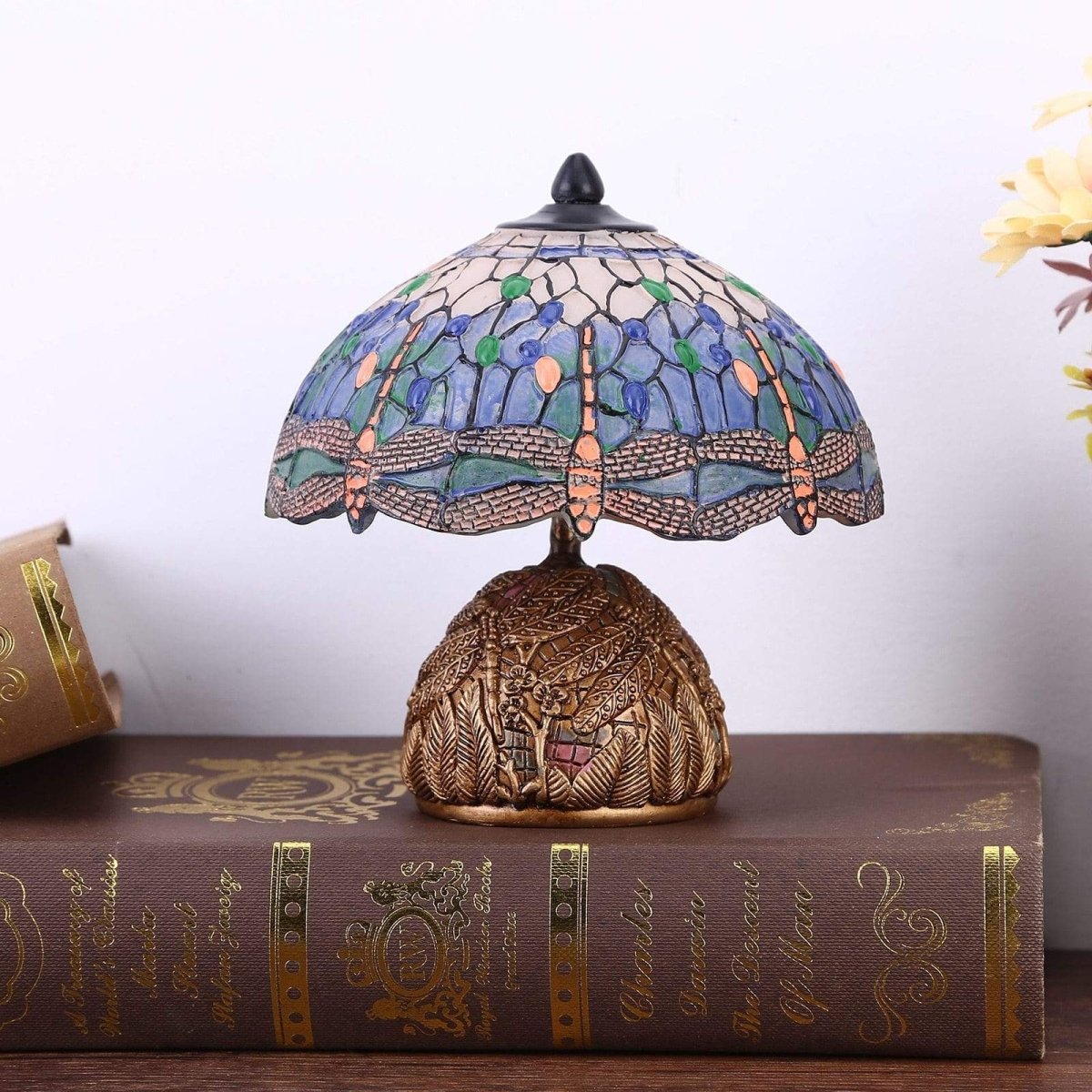 Rynx | - Vintage-Dragonfly-Lamp - Floral Elegance and Gentleness