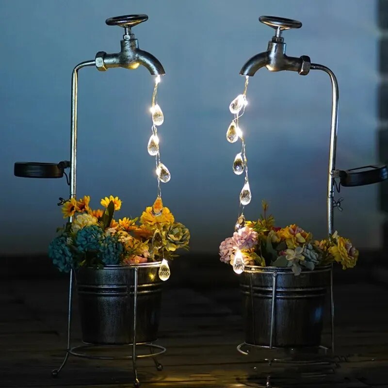 Rynx | EcoFlow - Solar Energy Watering Lamp